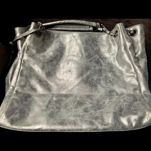 Vimoda Paris metallic silver with chain handle